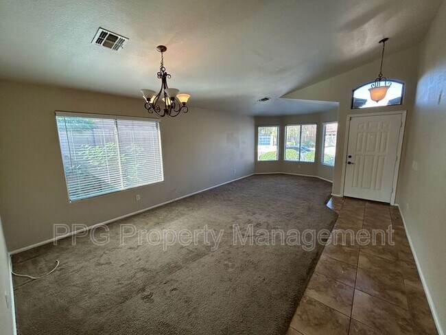 Foto del edificio - 12313 W Georgia Ave