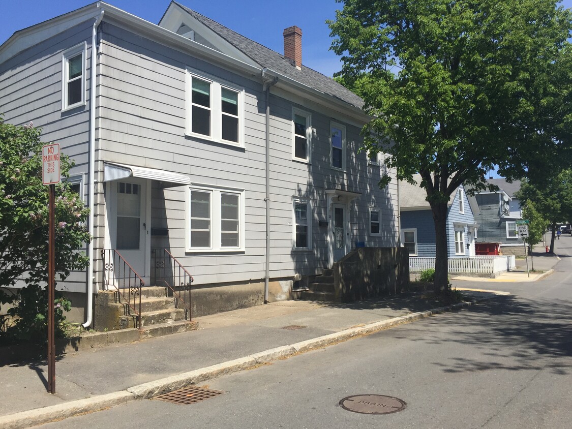 Primary Photo - 23 Roundy St