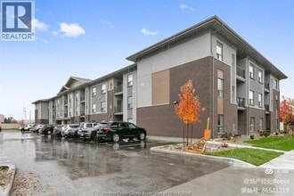 Building Photo - 5840 NEWMAN 208