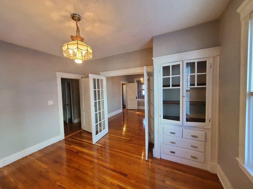 Foto principal - 27 Waverley Ave