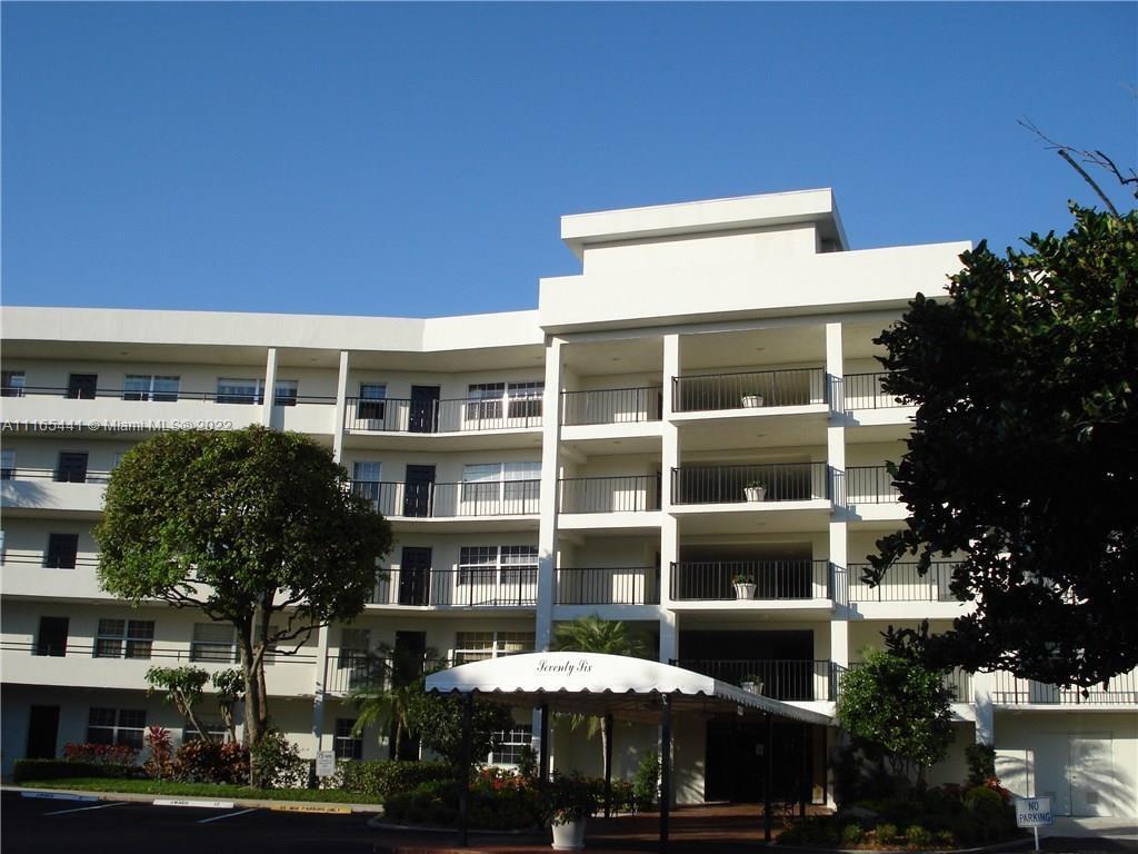 3900 Oaks Clubhouse Dr Unit 411, Pompano Beach, FL 33069 Condo for