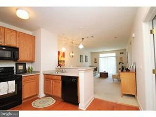 Photo - 200 West Elm Street House