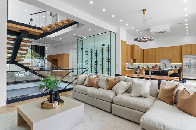 Foto del edificio - 4535 Haskell Ave