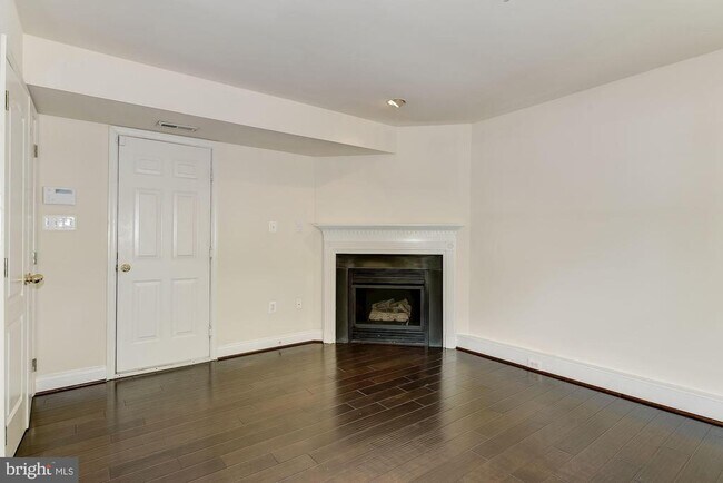 Foto del edificio - 122 Elmcroft Blvd