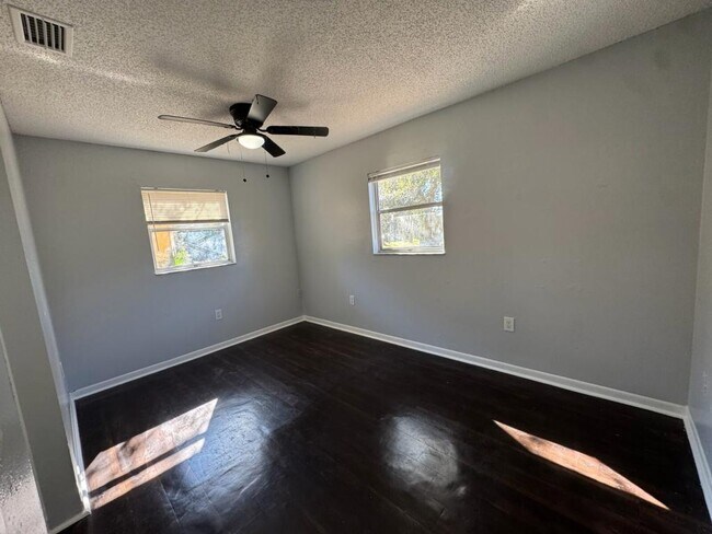 Building Photo - 8350 Afton Ln