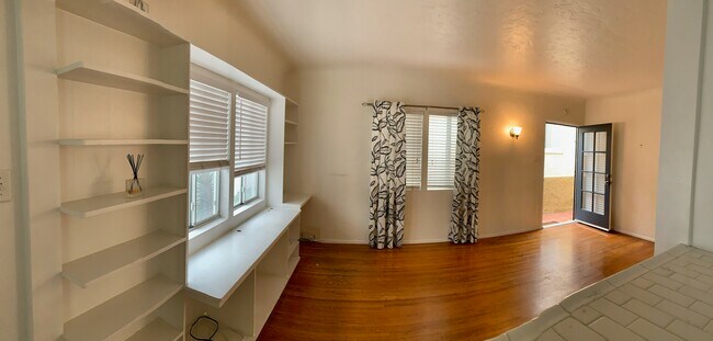 Foto del edificio - 5110 E 1st St