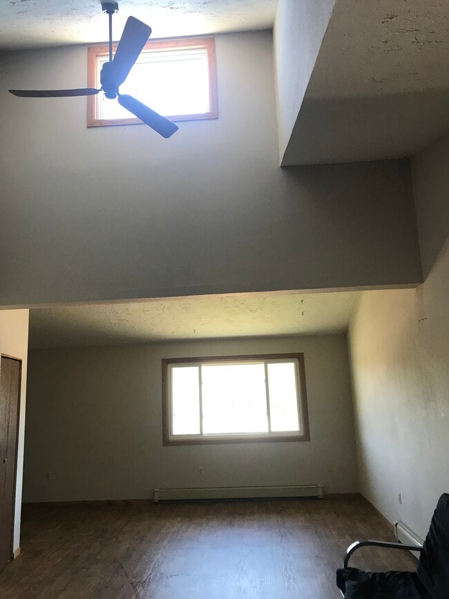 Building Photo - 1218 24th St W