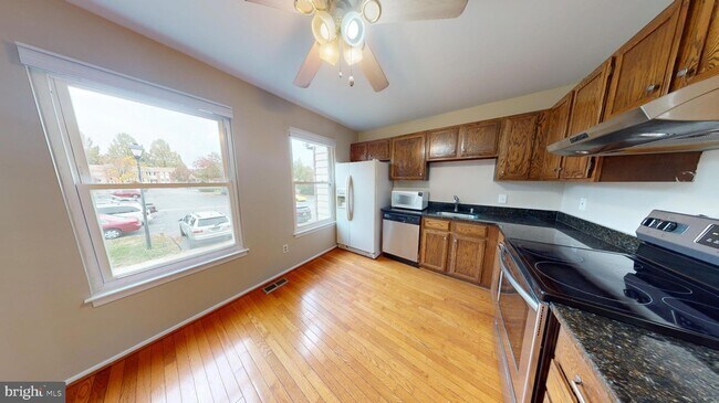 Foto del edificio - 2535 Vineyard Ln