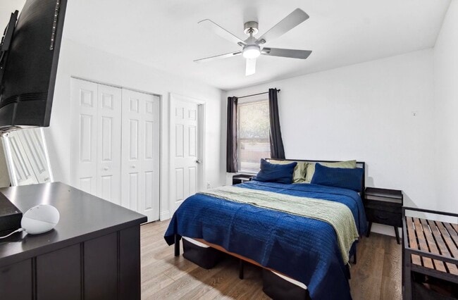 Building Photo - 3801 Carroway St