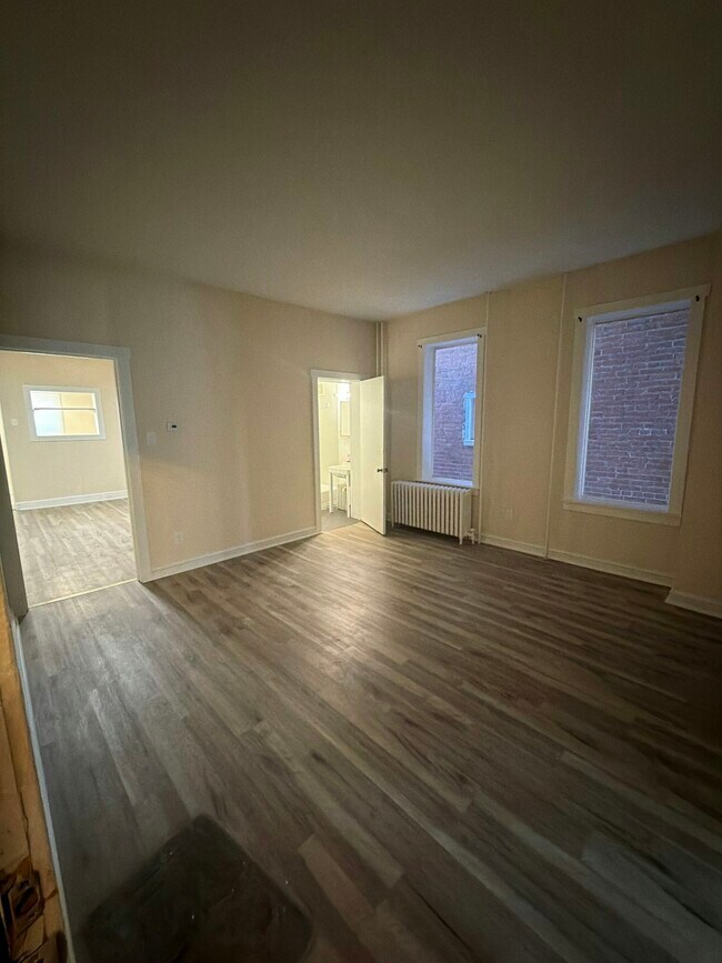 Foto del edificio - 3 W 4th St