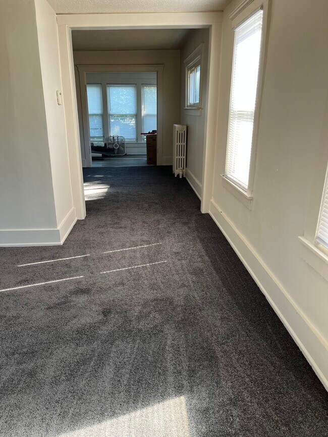 Foto del edificio - 1459 Fort Park Blvd