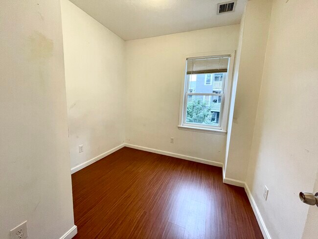 Foto del edificio - 93 Hillside St