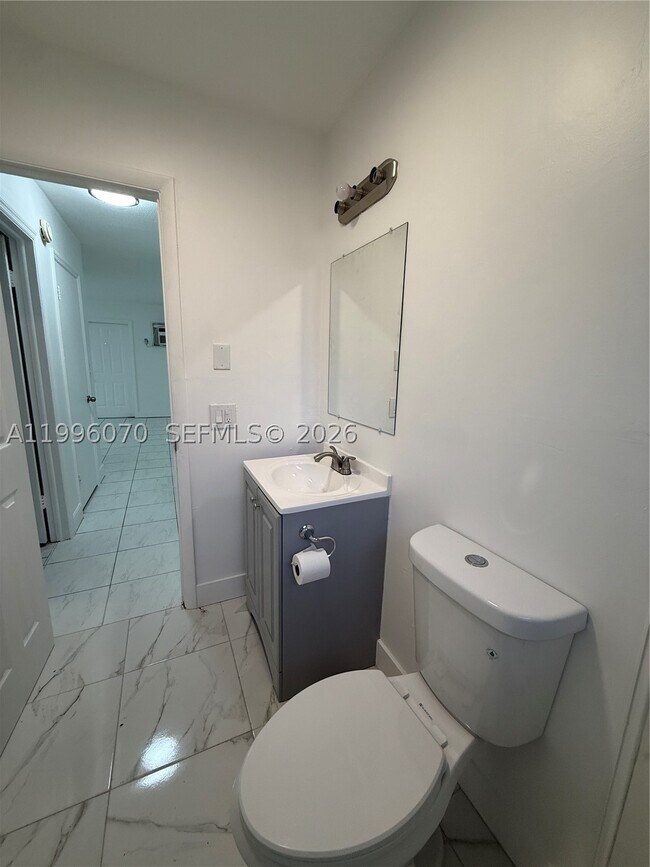 Foto del edificio - 6071 SW 33rd St