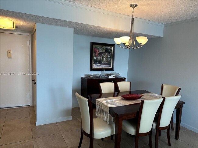 Foto del edificio - 427 Golden Isles Dr