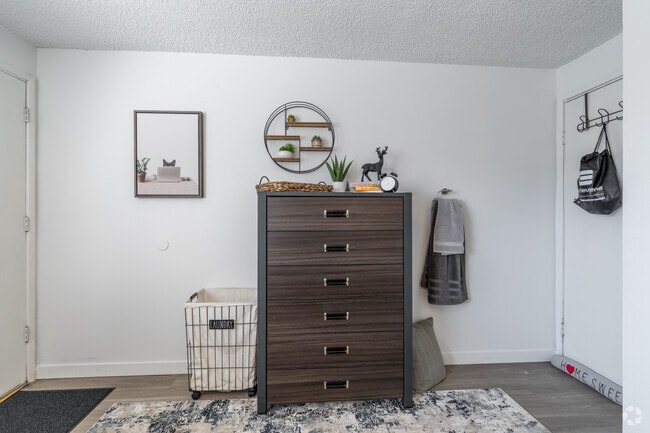 4BR, 1.5BA - 232SF - Bedroom - Capri Apartments at Eugene