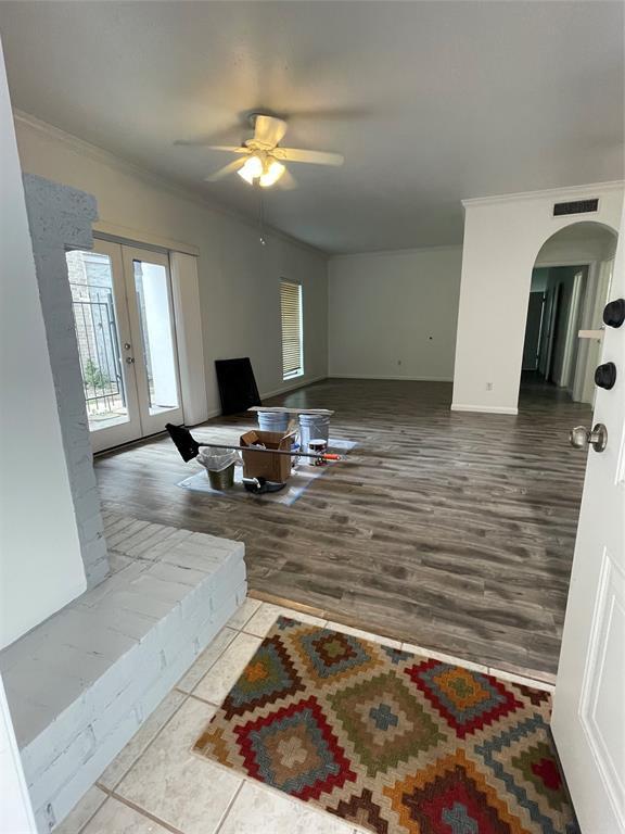 Building Photo - 2425 Augusta Dr