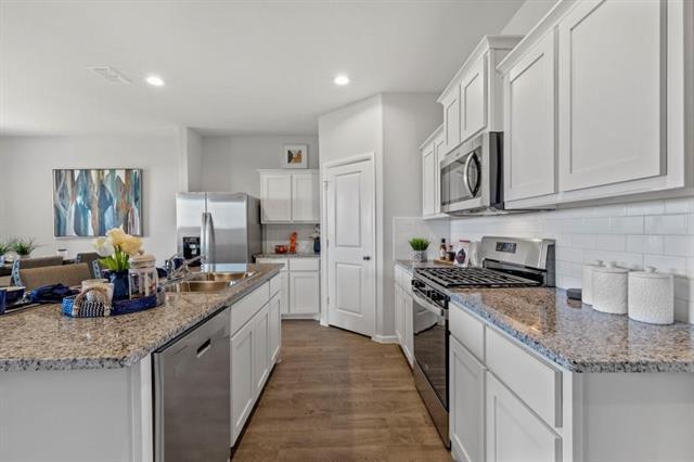 Building Photo - 8520 Little Acorn Dr