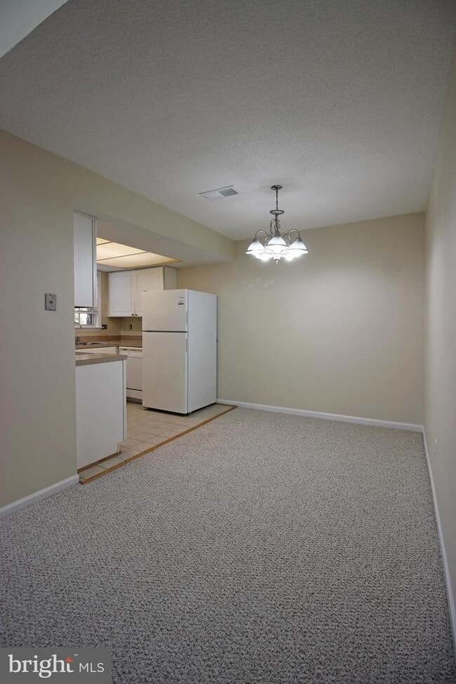 Building Photo - 12112 Green Leaf Ct