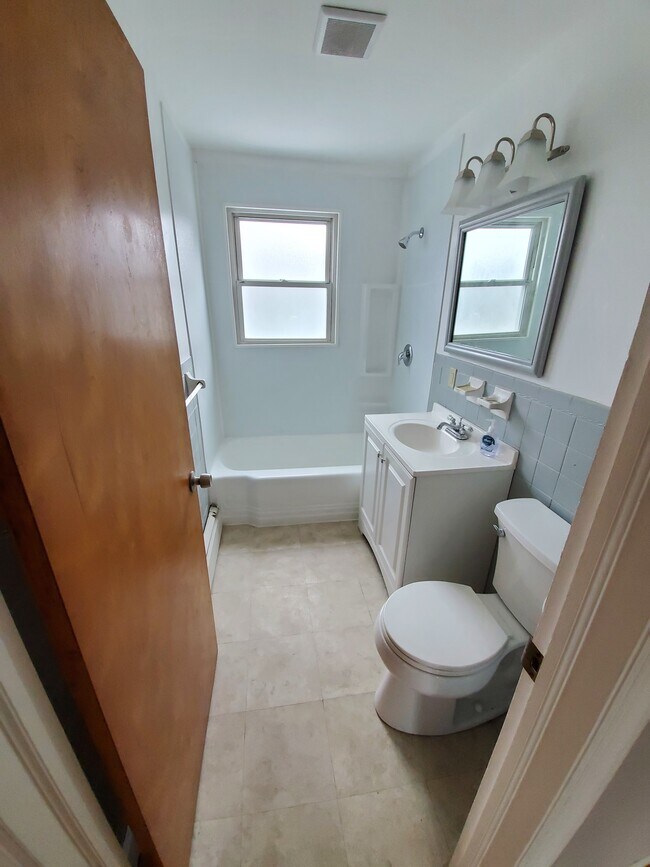 371 Elm St Unit 2, Pittsfield, MA 01201 Condo for Rent in Pittsfield, MA