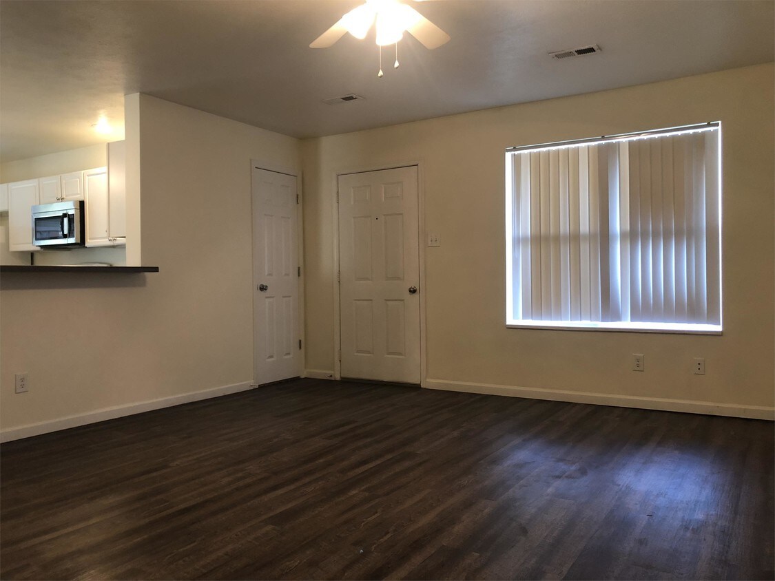 Primary Photo - 2993 N Reed Station Rd