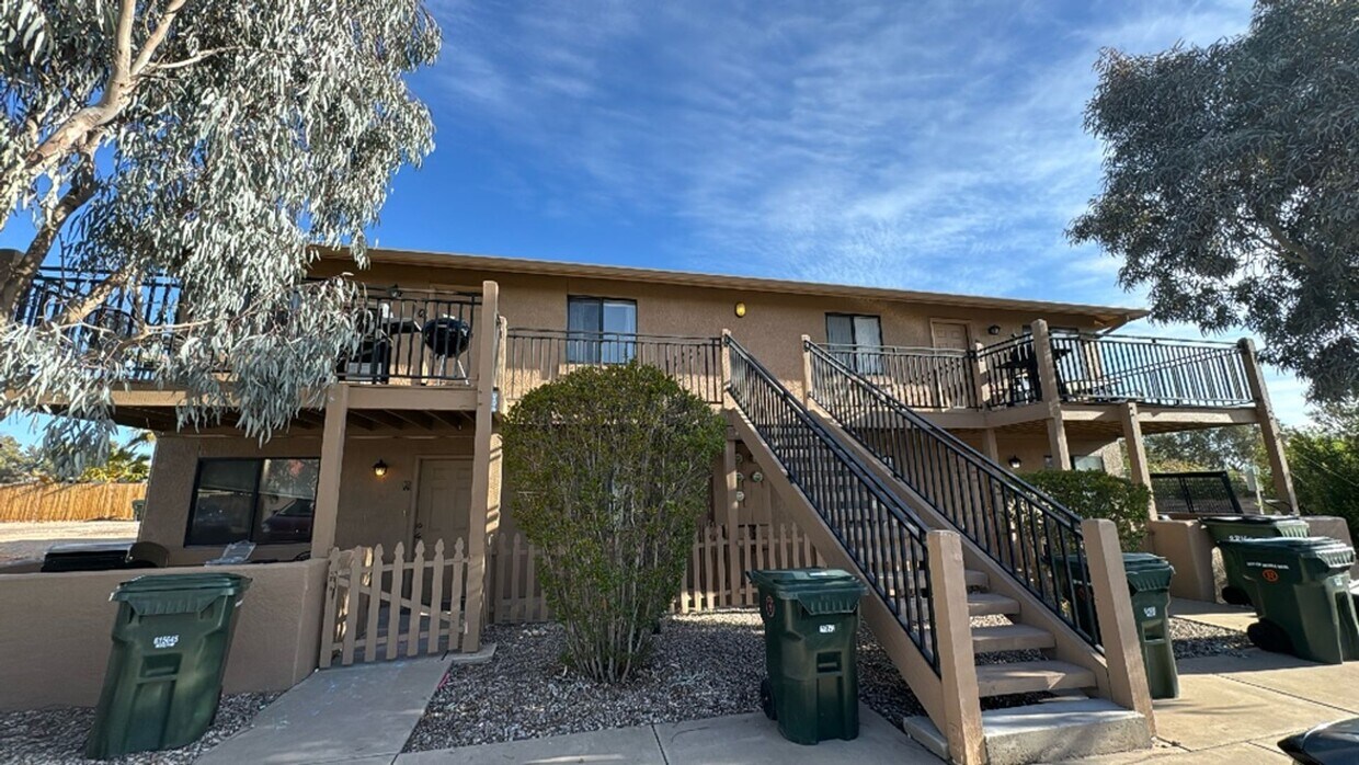 Foto principal - Fully Furnished or Unfurnished - 2 bedroom...