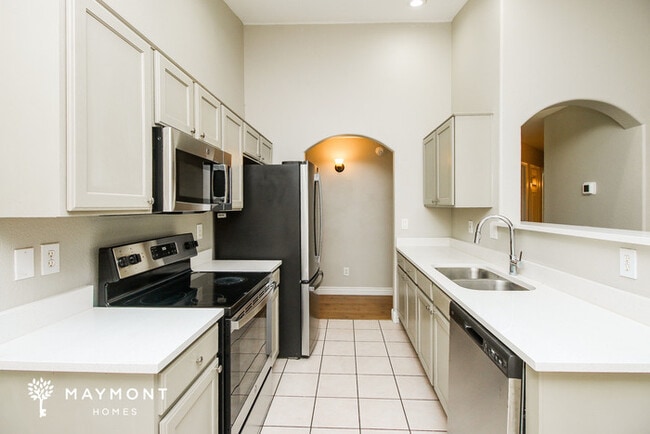 Building Photo - 9311 E Onza Ave