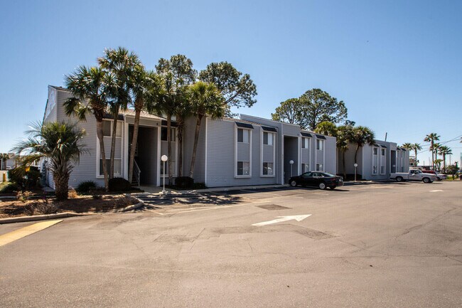 Foto del edificio - 101 Old Ferry Rd