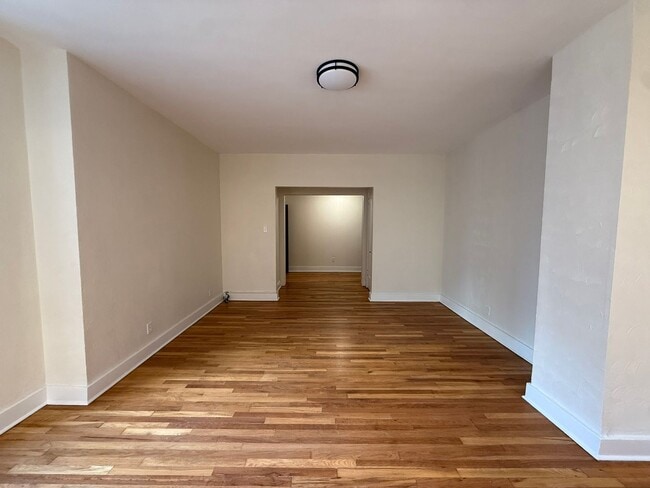 Interior Photo - New King Edward Apartments