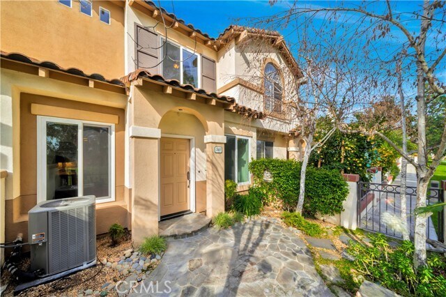 Building Photo - 2402 Sunningdale Dr