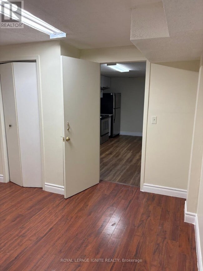 Building Photo - 72 Brimstone Crescent