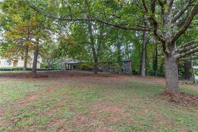 Building Photo - 3908 Bellair Dr