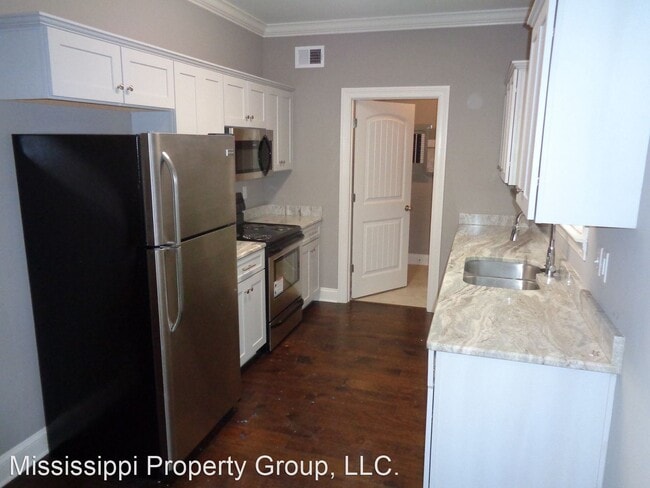 Building Photo - 4 br, 4.5 bath House - 426 Walker Circle