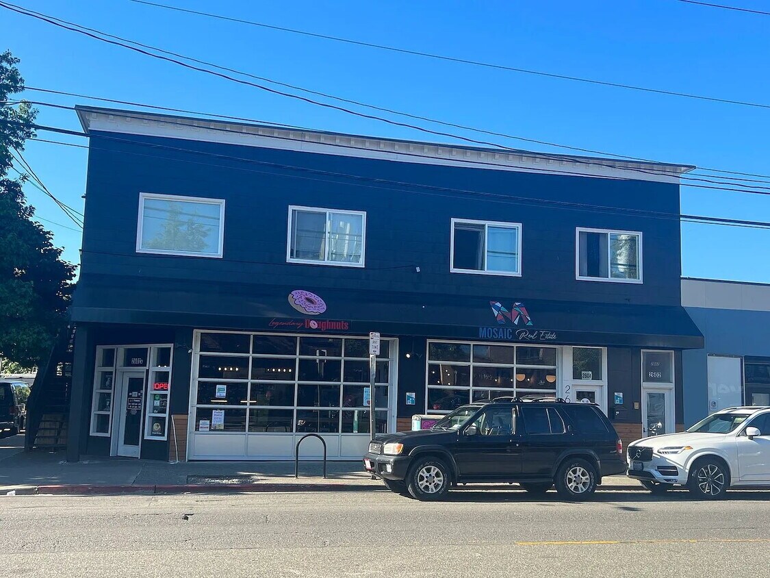 Building Photo - 2 Bedroom Apartment Available in Tacoma – Convenient Location!