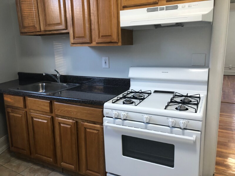 257 Grant Ave Unit B1, Cliffside Park, NJ 07010 Room for Rent in