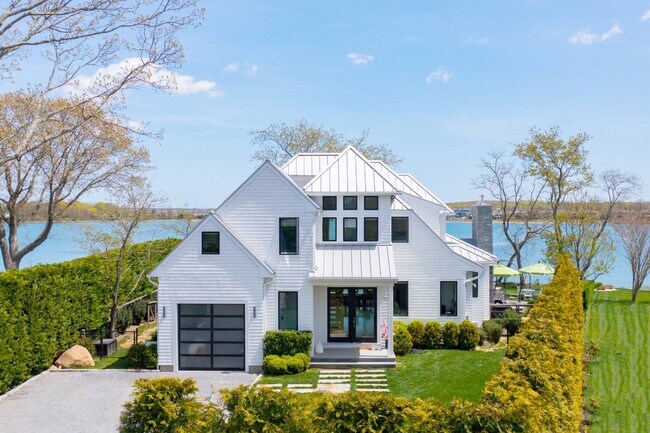 Building Photo - 82 Harbor Dr
