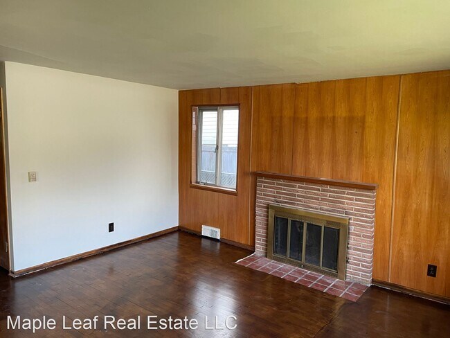 Foto del edificio - 2 br, 1 bath House - 8826 Stone Ave N