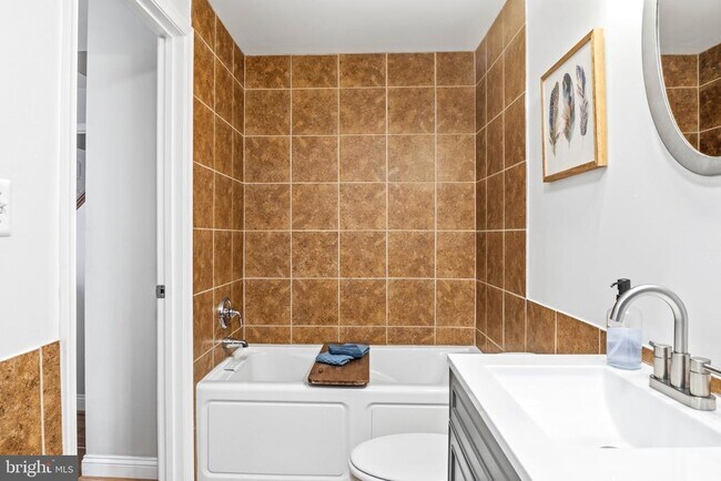 Foto del edificio - 2040 Orleans St