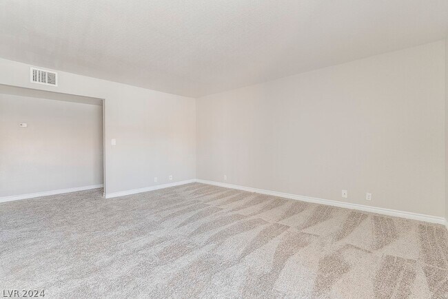 Building Photo - 4361 Alexis Dr
