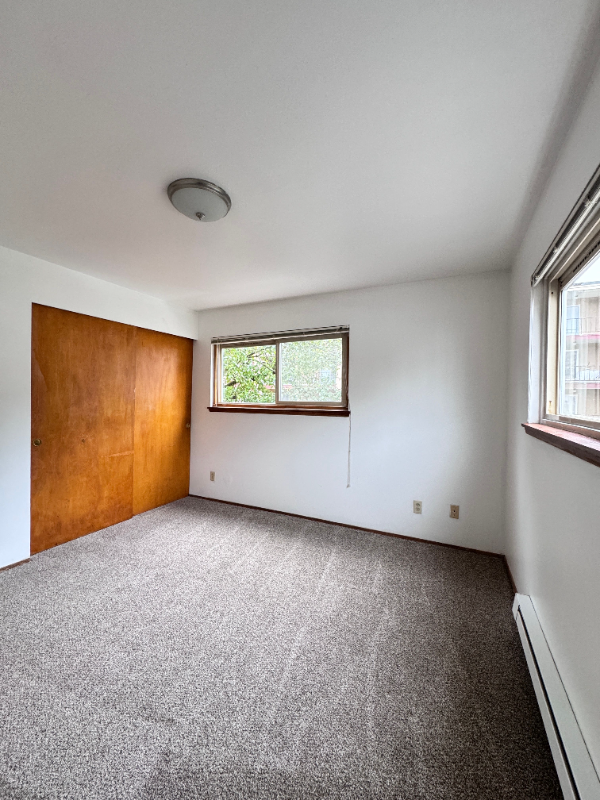 Building Photo - 3043 NE 140th St
