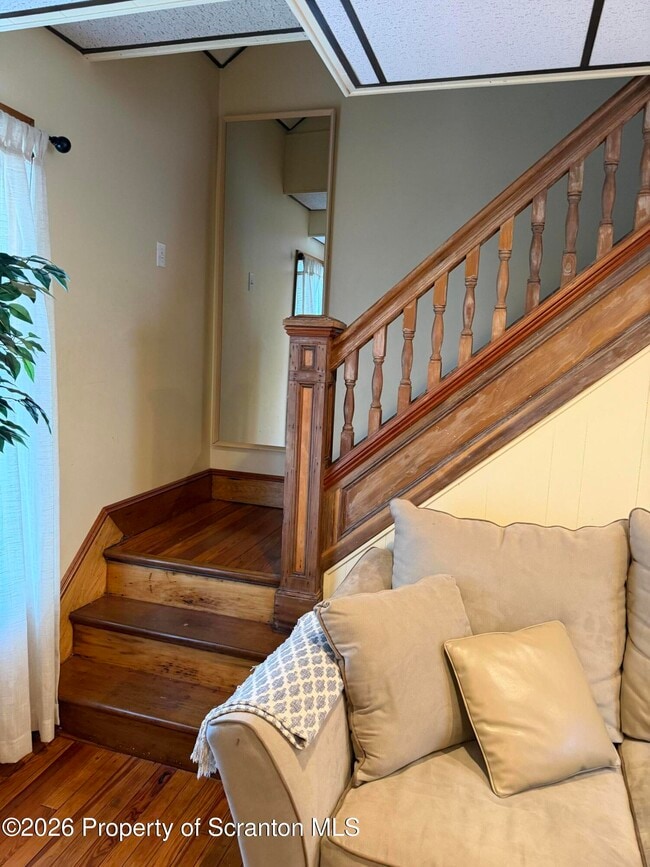 Building Photo - 711 Main St