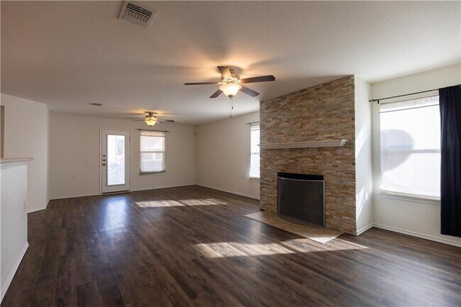 Building Photo - 8917 Stambourne St