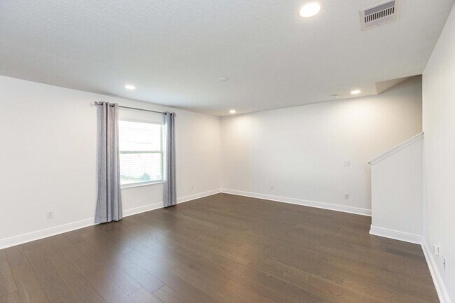 Building Photo - 6255 Spring Crayfish Ave