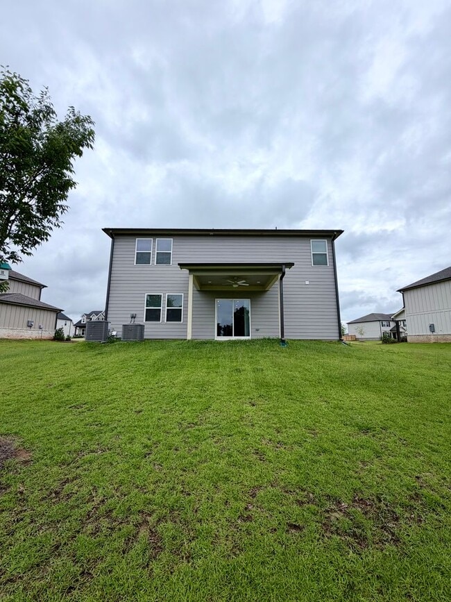 Building Photo - 216 Old Holw Wy