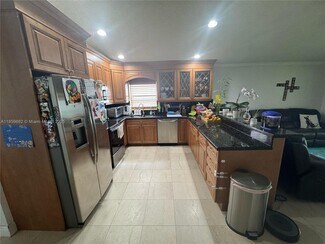 Building Photo - 1642 NW 143rd Way