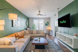 Building Photo - 1275 E University Dr