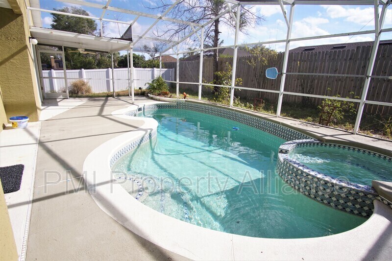 Foto principal - 2351 Blake Way
