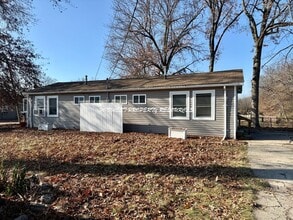 Building Photo - 308 N W Central St