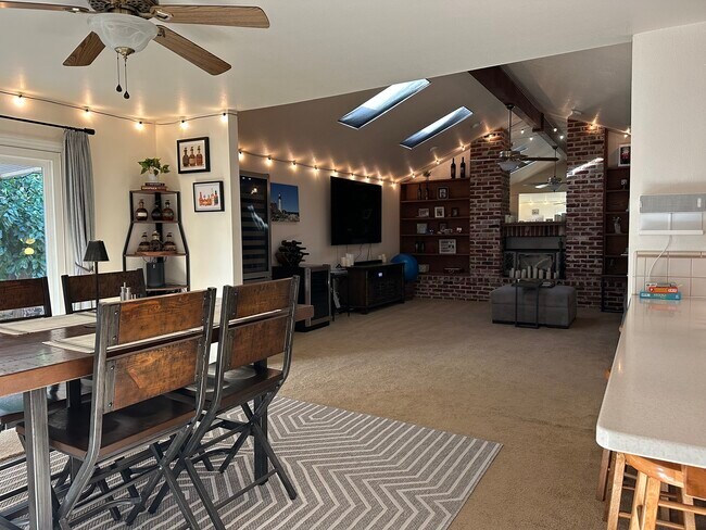 Foto del edificio - 2209 El Cejo Cir