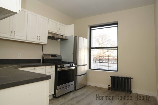 Building Photo - 157-17 Rockaway Blvd