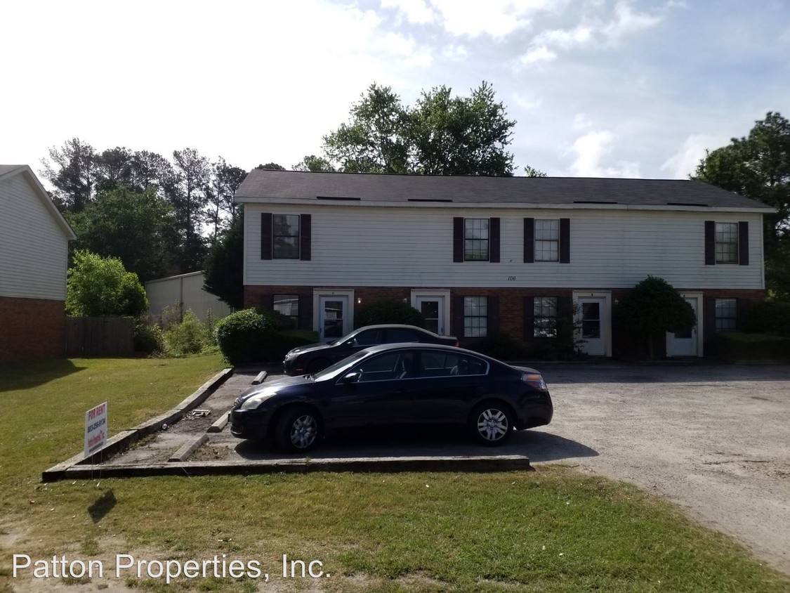 Primary Photo - 106 Villas Ct